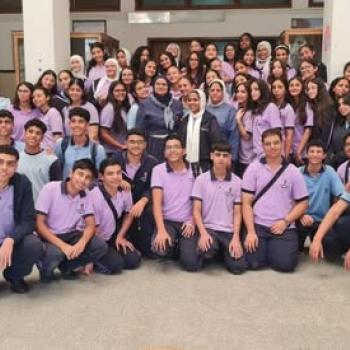 زيارة طلاب مدرسة القديس لقسم علم الحيوان وحضور احد الدروس العملية